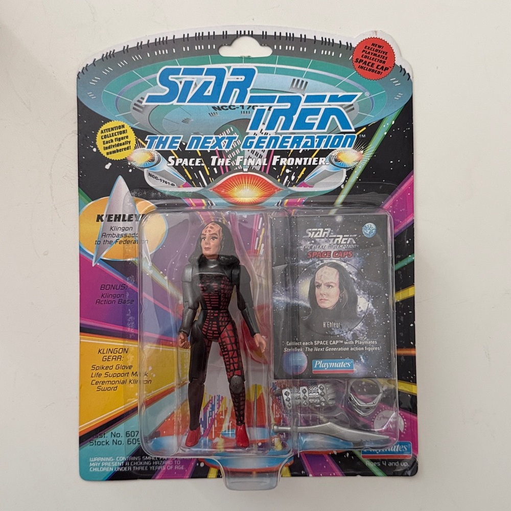 1993 Star Trek TNG K’ehleya (Klingon Ambassador) Action Figure by Playmates - Picture 2 of 13